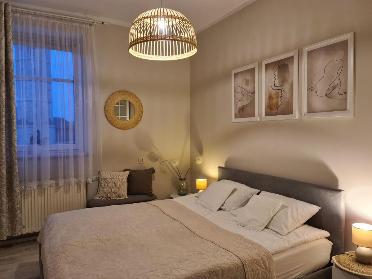 Apartament w Rynku For You Boleslawiec  Bagian luar foto